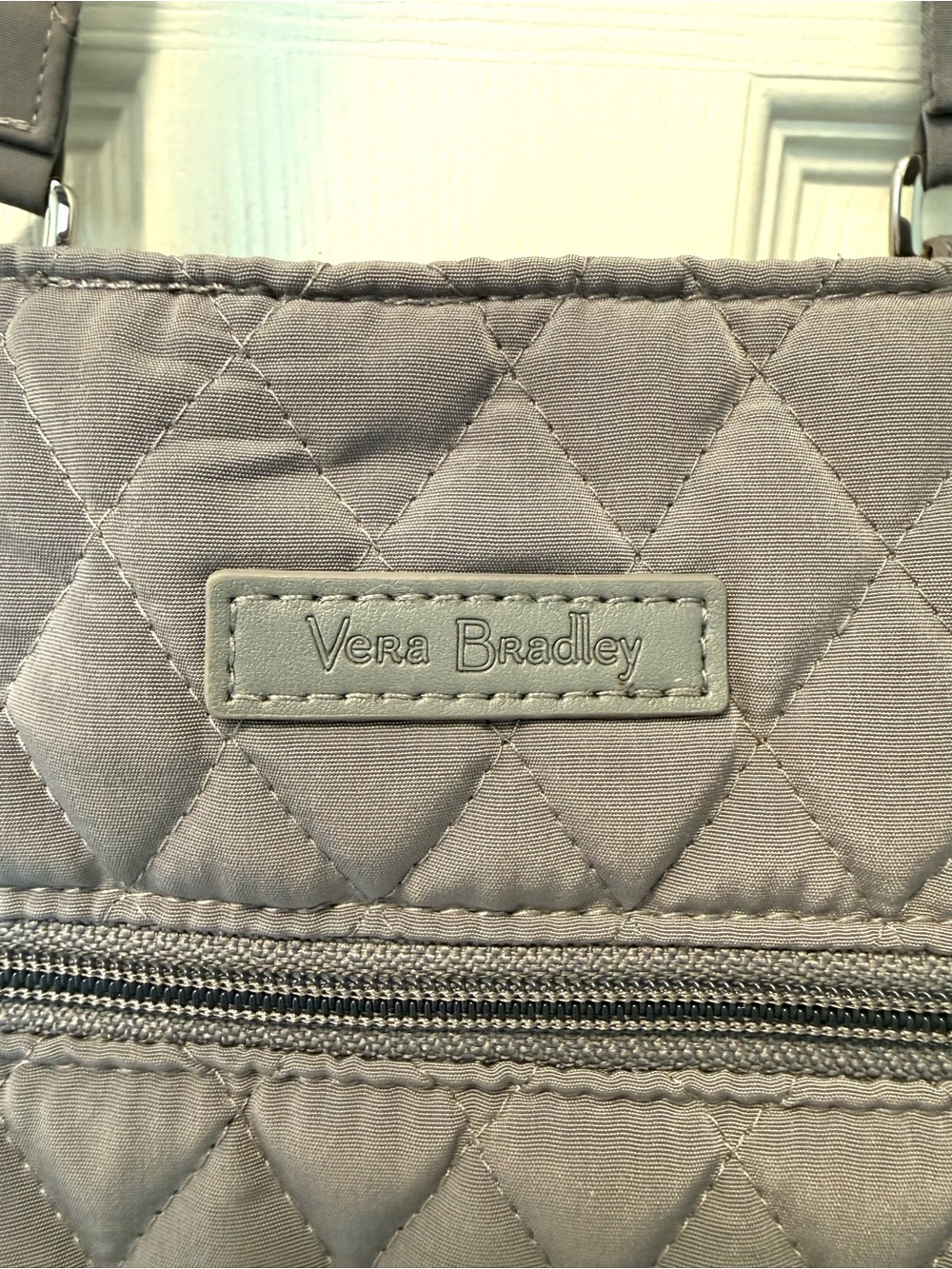 Vera Bradley Quilted Oversized Tote Bag Laptop Travel Overnight Weekend Gray - Picture 2 of 11